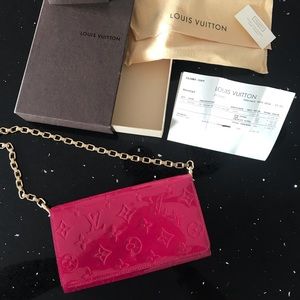 Louis Vuitton Rose Indien PF Chain - Beautiful!!👛